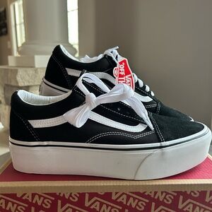 Women's Vans Old Skool Stackform Soft Suede Casual Shoes Women’s 10.5